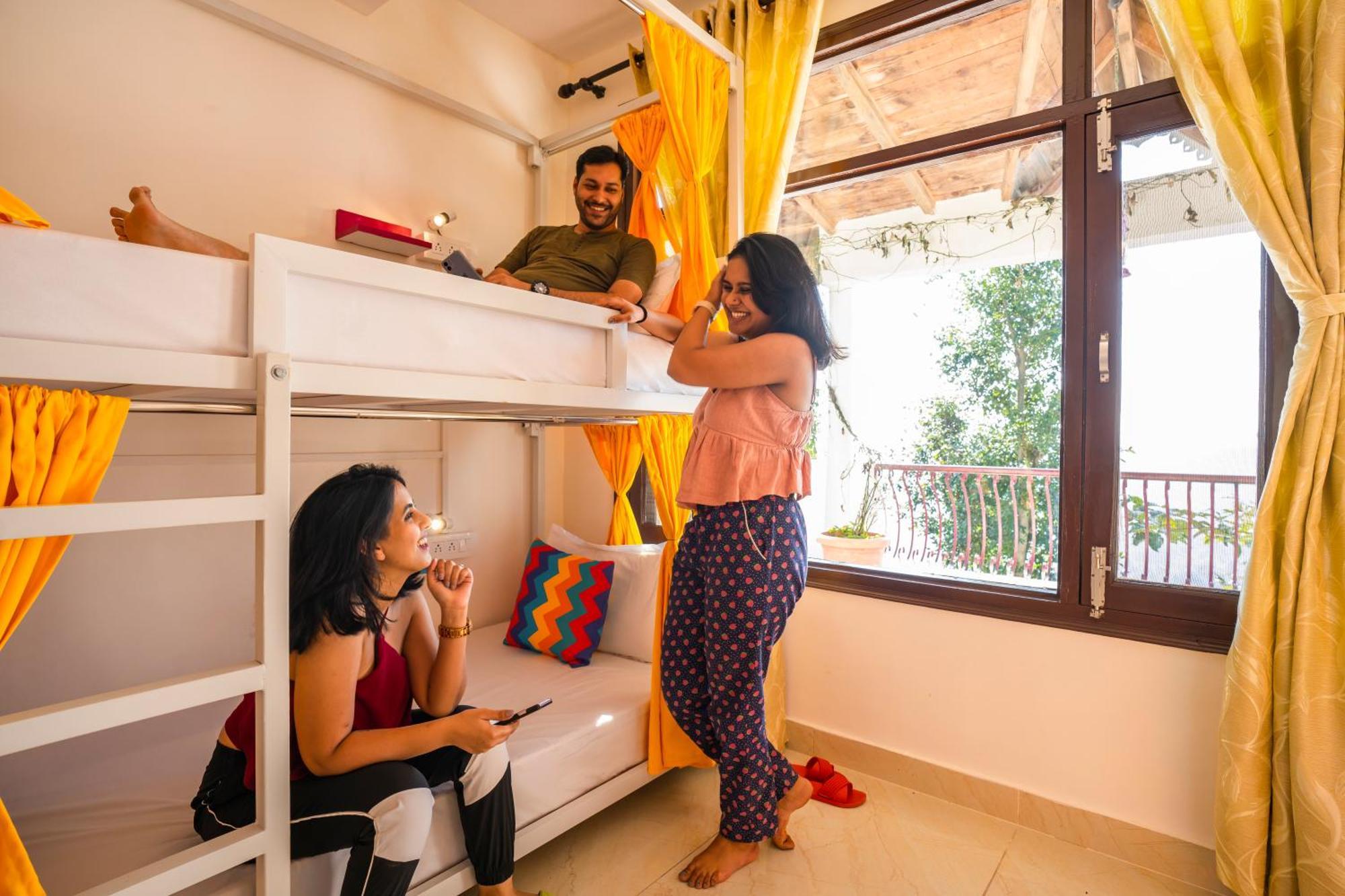goSTOPS Mukteshwar Exterior foto